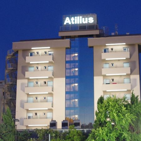 Atilius Hotel & Suites Риччоне Екстер'єр фото