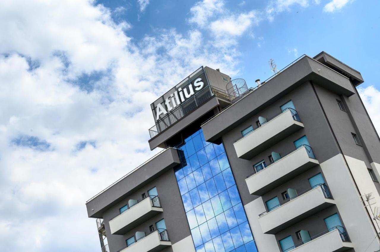 Atilius Hotel & Suites Риччоне Екстер'єр фото